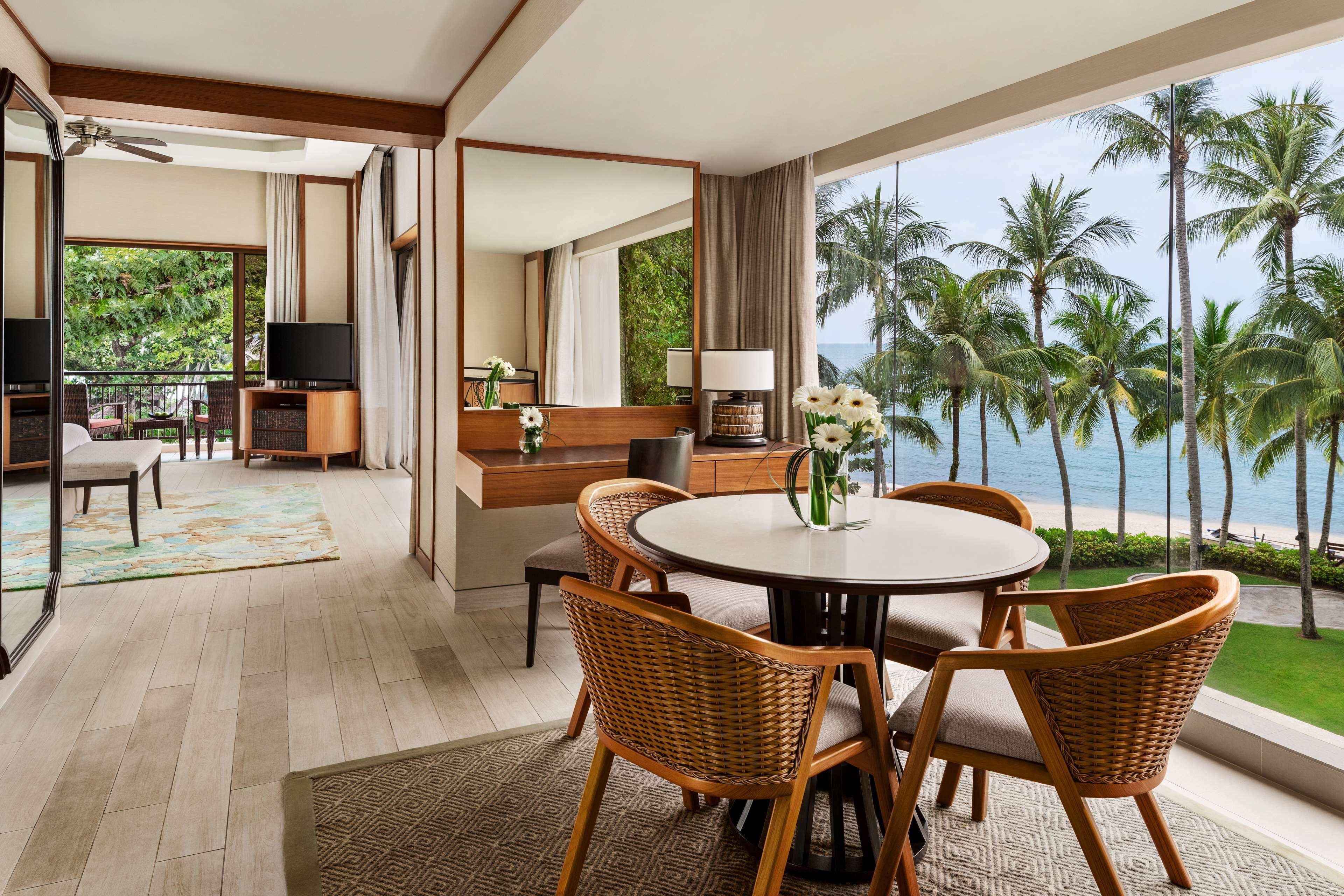Shangri-La Rasa Sayang, Penang Бату-Феррінгі Екстер'єр фото A suite at the Westin Resort & Spa, Nusa Dua, Bali