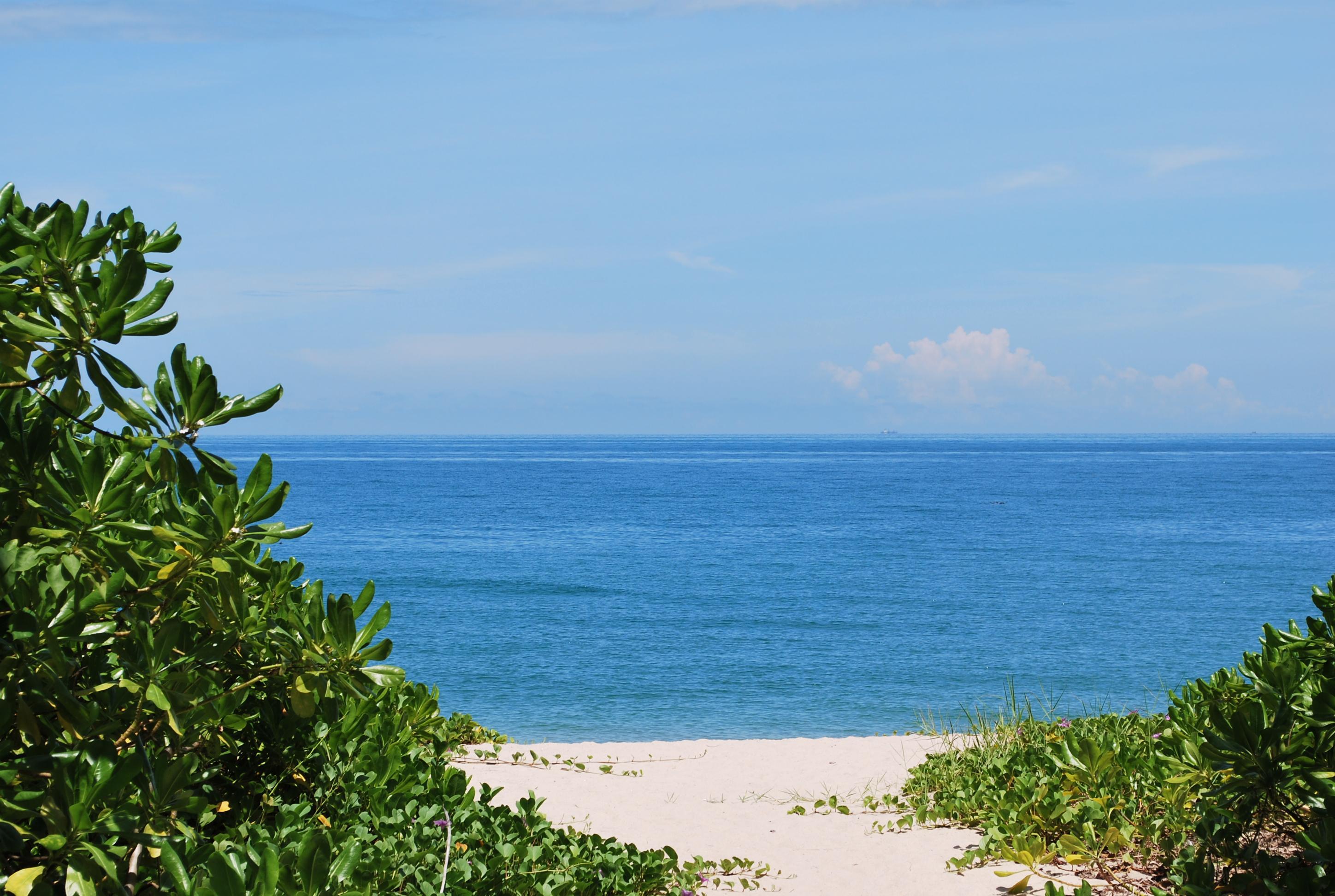Shangri-La Rasa Sayang, Penang Бату-Феррінгі Екстер'єр фото Beach at the island of Vieques