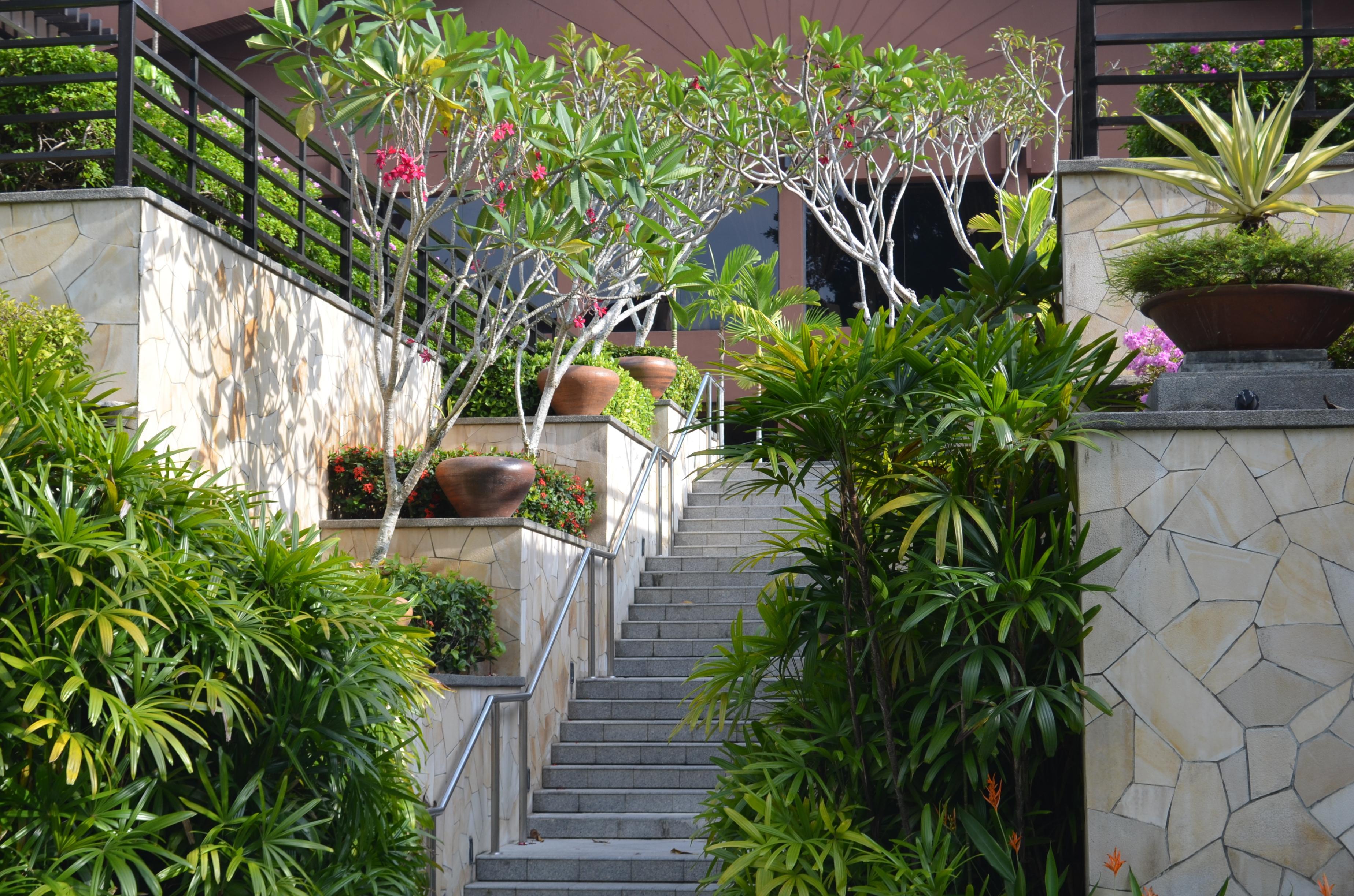 Shangri-La Rasa Sayang, Penang Бату-Феррінгі Екстер'єр фото The staircase at the hotel